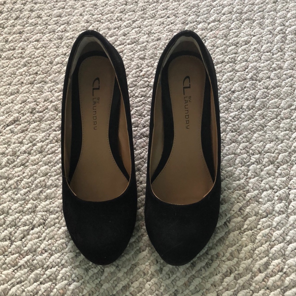 Chinese laundry wedge shoe. Size 6,5